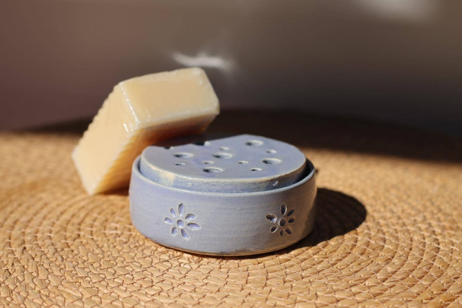 Anna Ceramica - Venta al por mayor Platitos para jabón de baño - Set de jabonera, plato y vasito para el baño7