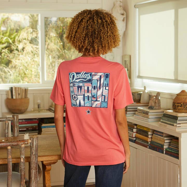 Tee-shirt Americana des Cowboys de Dallas - Corail pour la vente par Lauren James