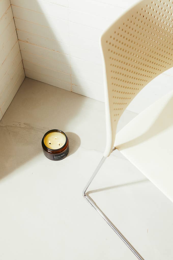 Earl of East - Vendita all'ingrosso Candela in vasetto - Shinrin-Yoku | Candela di cera di soia 500 ml [17,5 oz]2