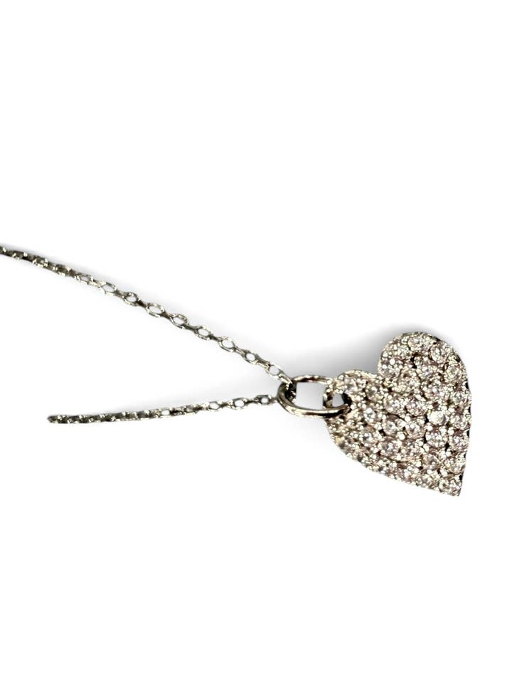 Pavé hjertevedhæng halskæde for engroshandel hos Sonya Renee Jewelry