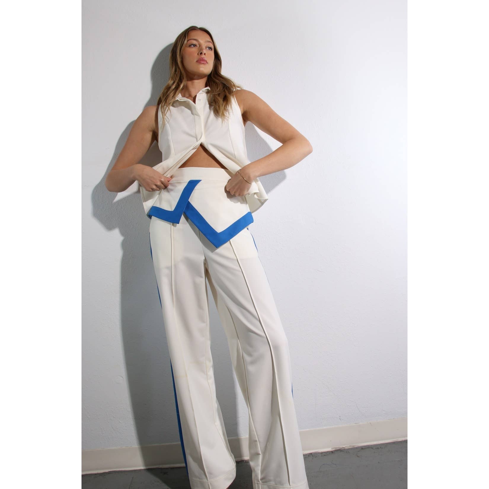 CREMA SET CAMICIE E PANTALONI in vendita all'ingrosso su Faire15