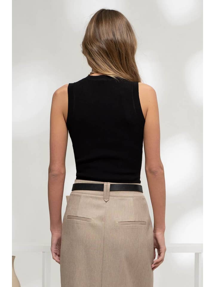 The Workshop Studio - Wholesale Knit Top - Women's - SLEEVELESS ROUND NECK SWEATER KNIT TOP