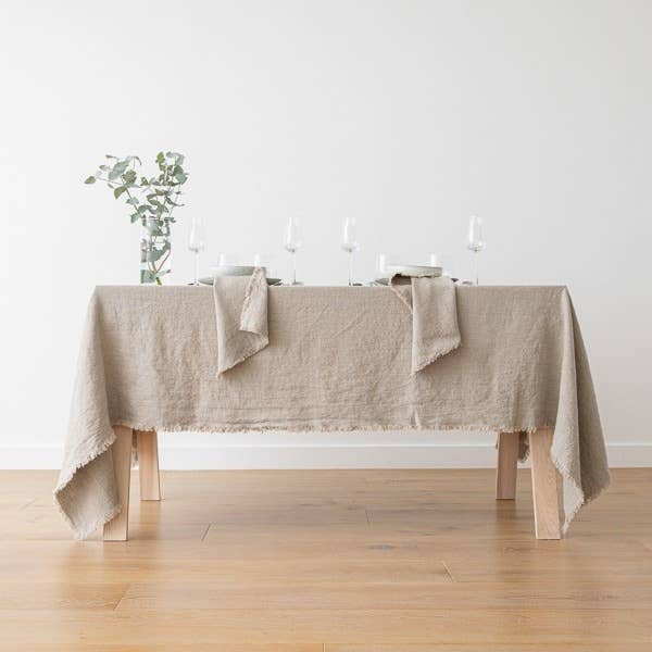 LinenMe - Wholesale Tablecloth - Linen Tablecloth Natural Terra Fringe2