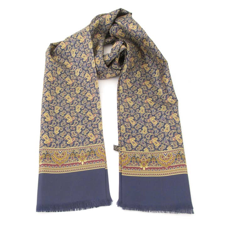 Pañuelo de Seda con Estampado Paisley Clásico Azul Marino para venta al por mayor de Cecil Jones