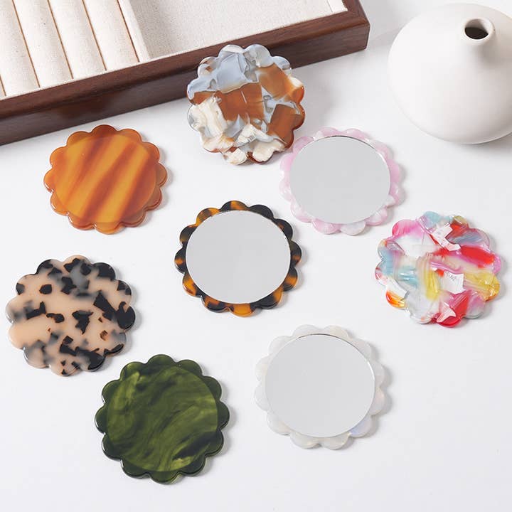 Espejo Redondo Portátil con Forma de Mini Girasol para venta al por mayor de SoapElenGlen