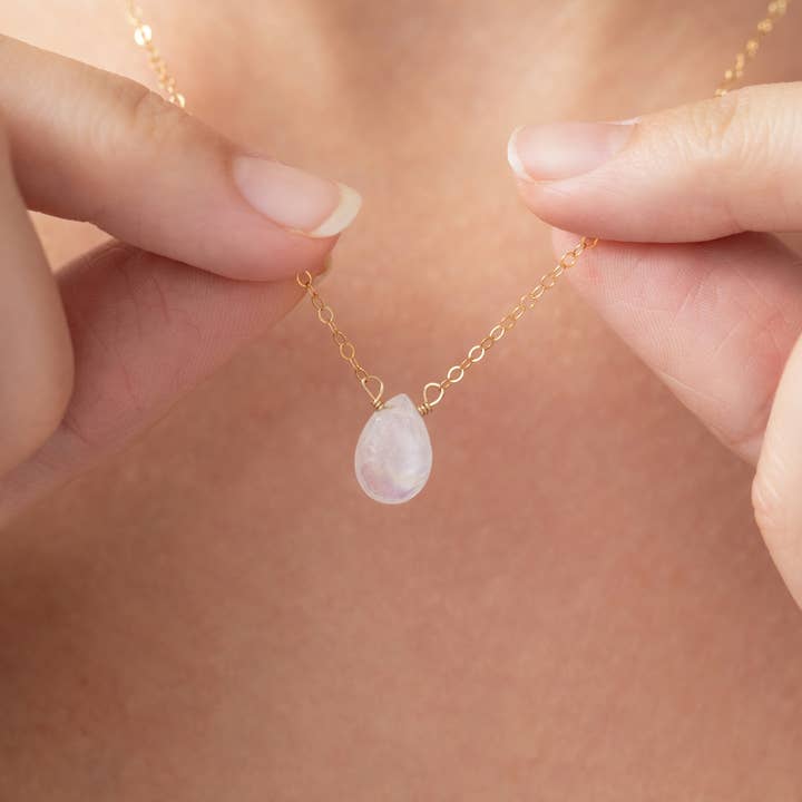 Guld Rainbow Moonstone halsband, för wholesale av Thira Jewelry