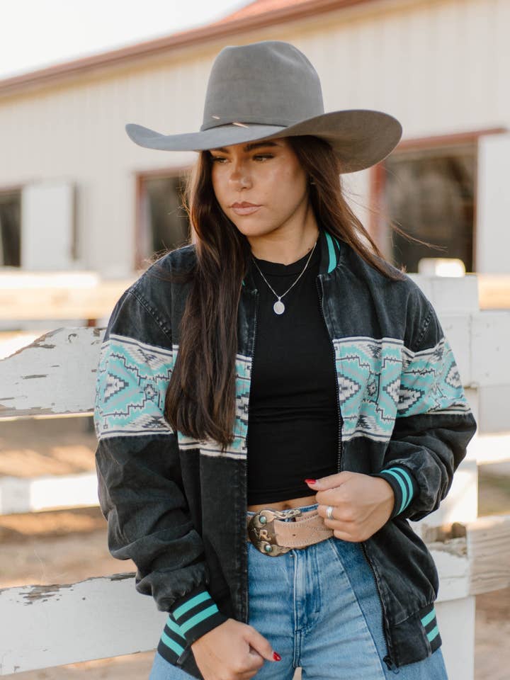 Sterling Kreek – wholesale Bomber jacket – Women’s – High Desert Horizon Bomber Jacket5