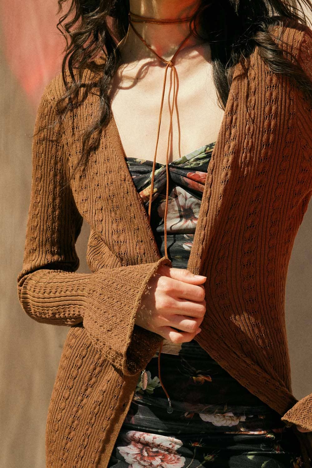 Promesa USA – Engroshandel Cardigan - Dame – Pointelle ribstrikket cardigan med trompetærmer1