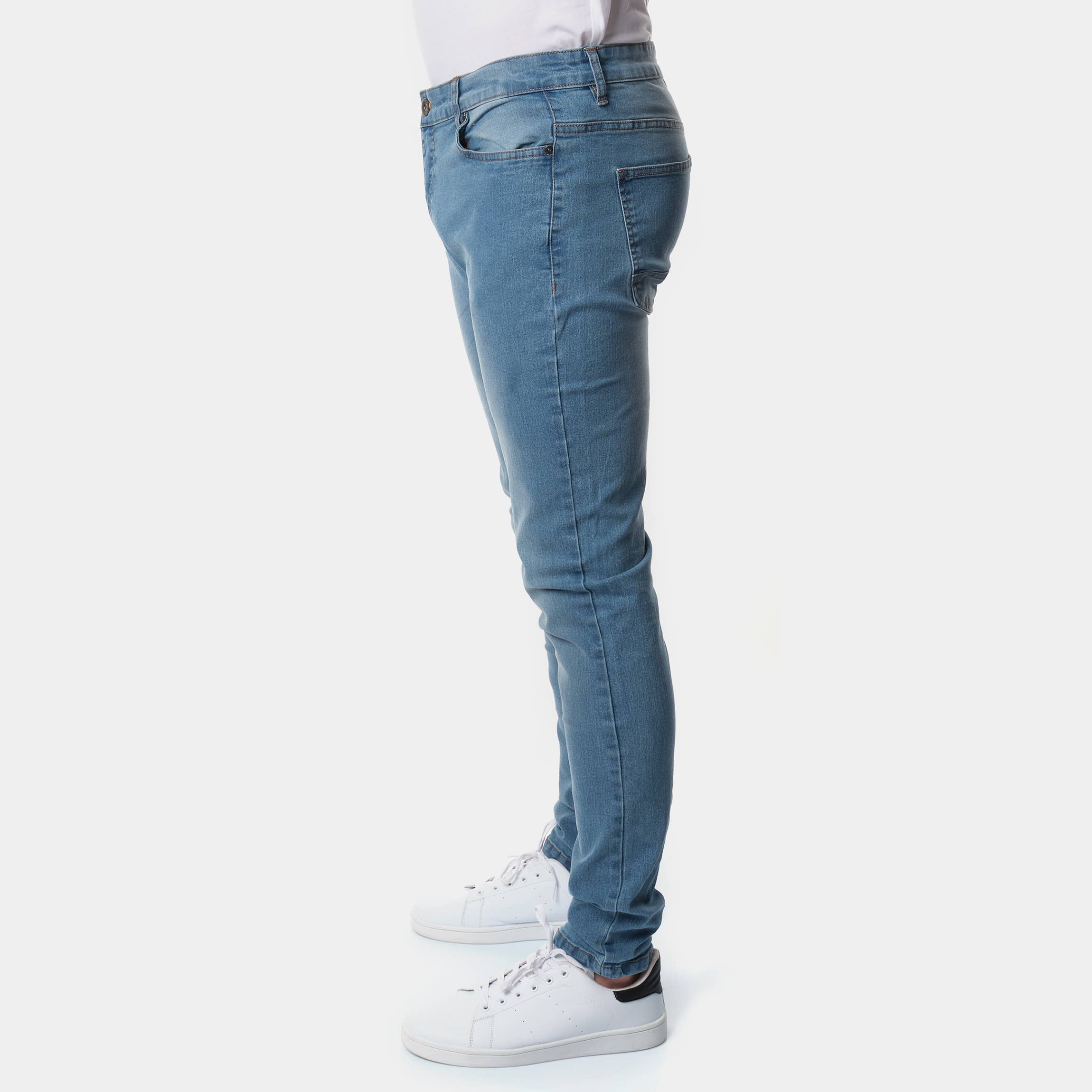 Men's plain blue 5-pocket jeans for wholesale on Faire1