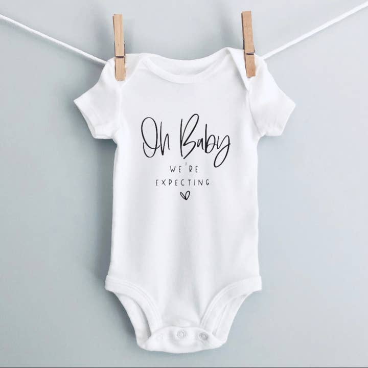 Oh bébé, nous nous attendons pour la vente par Oh Hello Little One