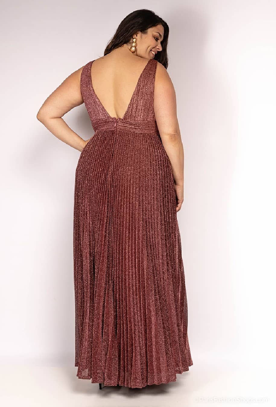 Eva & Lola - Epsilonn – wholesale Klänning - Dam – Maxiklänning i plusstorlek med plisserad och glansig finish - HM2251QS13