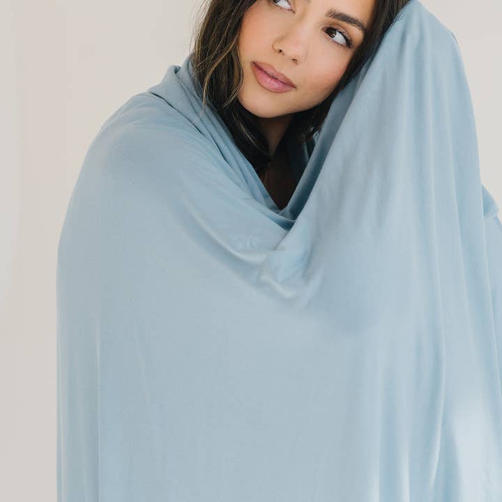 Wuvvy - Wholesale Throw Blanket - Sky1