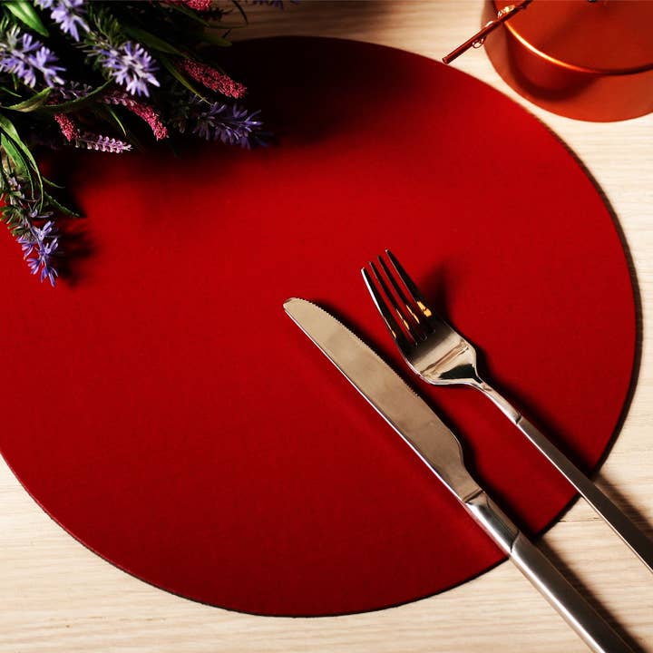 Merlot Elementary Tischsets aus Kunstleder, rund, 4 Stück für den Großhandel von The Dapper House