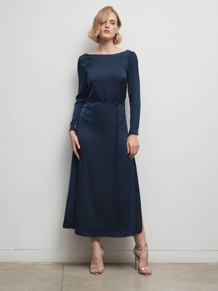 Abito da sera midi blu notte Zulay Ipanema per la vendita all'ingrosso da parte di Bruna