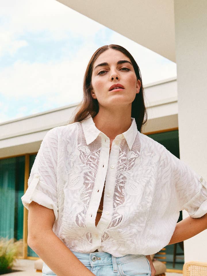 SKJORTE IDOYA hvid for engroshandel hos Maison Anje