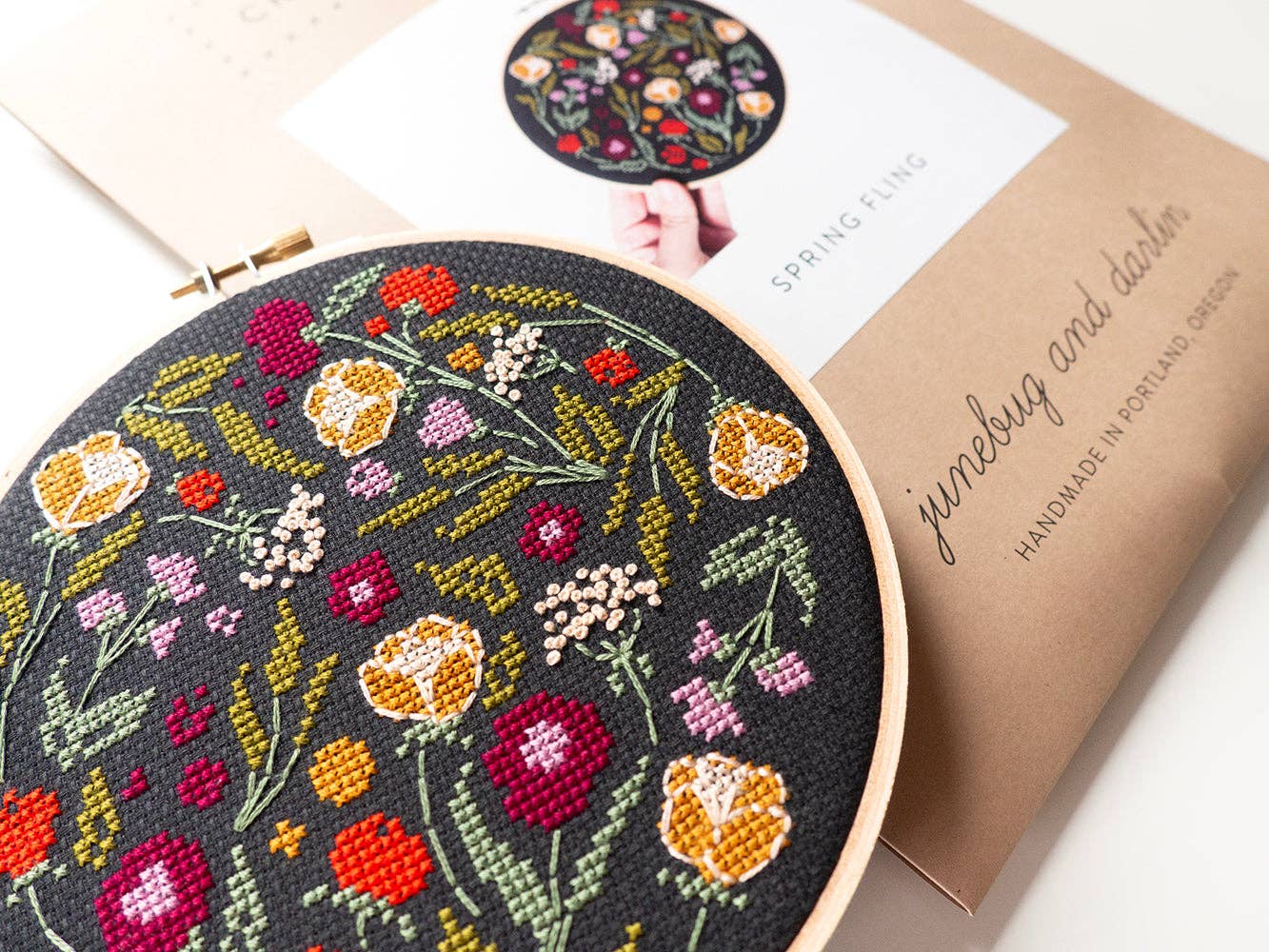 Junebug and Darlin – Großhandel Kreuzstich-/Stickzubehör – Spring Fling Set für Kreuzstich4