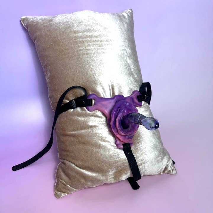 Yoni Pleasure Palace - Wholesale Sex toy - The Ryda - Vulva Silicone Grinder and Pleasure Wand Holder1