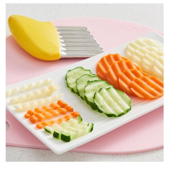 Mum Made Yum - Wholesale Kitchen tool/gadget - Crinkle Cutter - for veggies & fruit!1