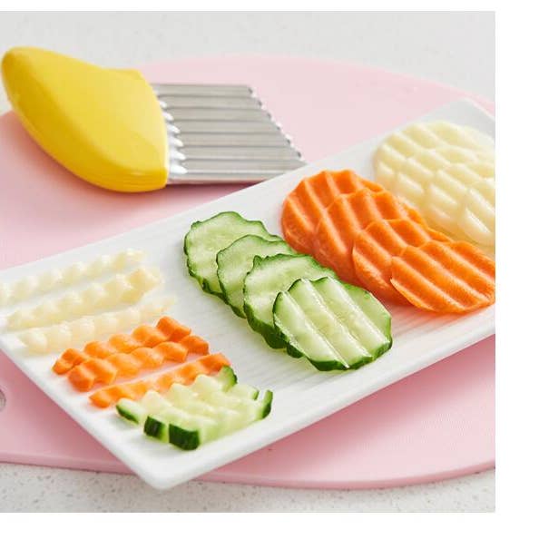 Mum Made Yum - Wholesale Kitchen tool/gadget - Crinkle Cutter - for veggies & fruit!1