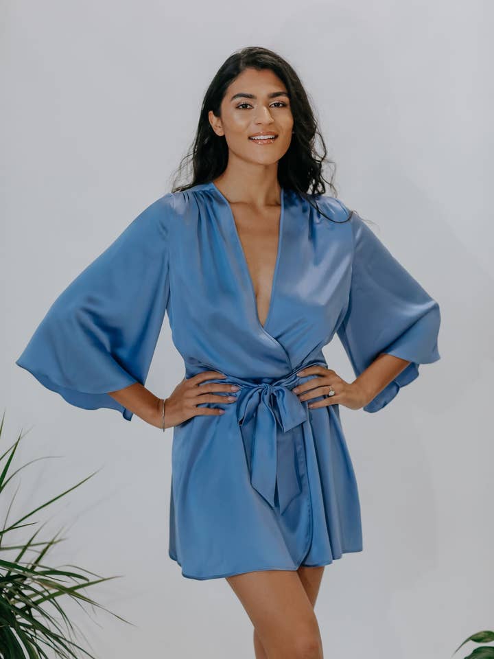 Robe de chambre en soie - Bleu angélite pour la vente par Ecoforia