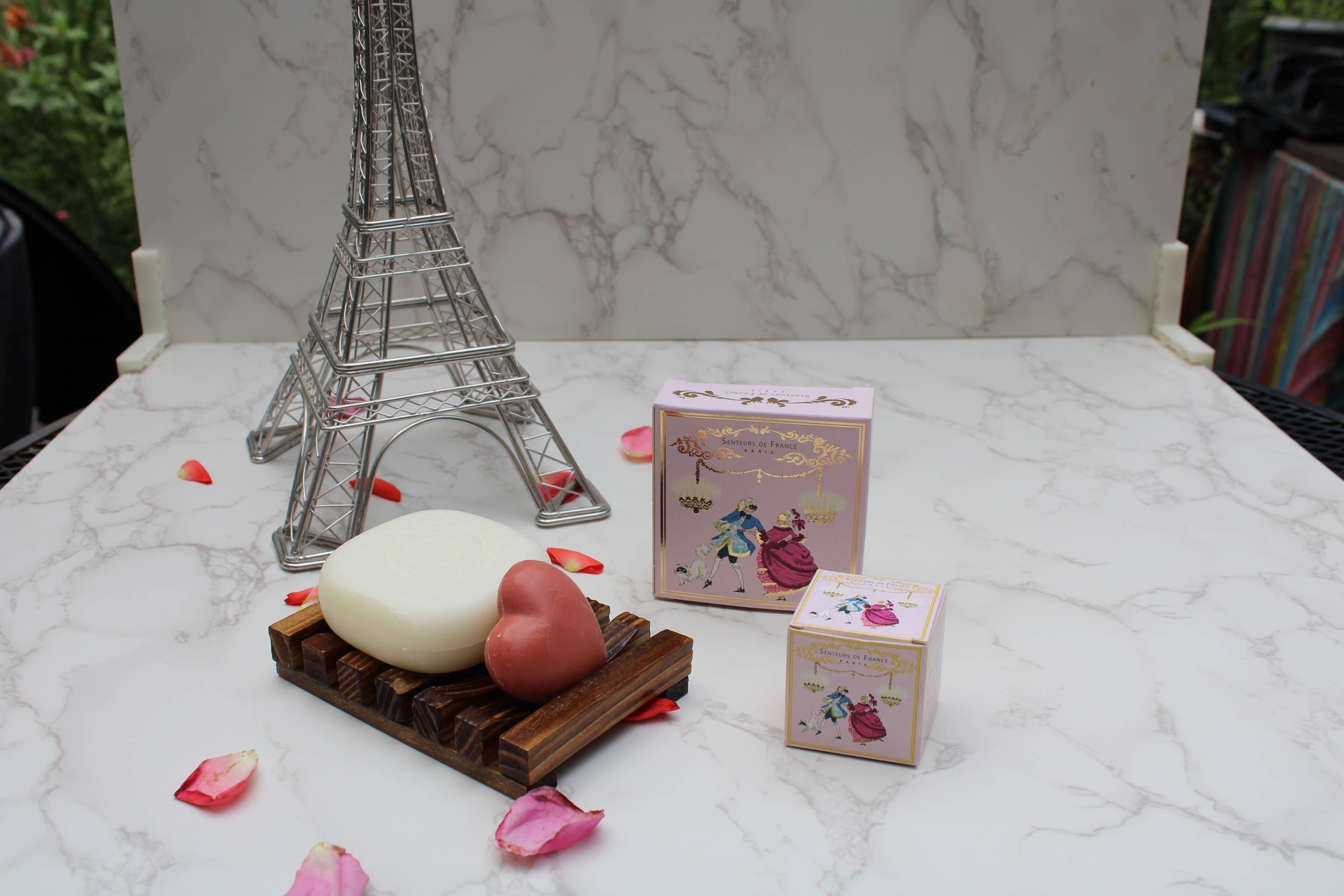 The French Farm - Wholesale Hand Soap/Wash - Senteurs de France Violet Soap 3.53oz3