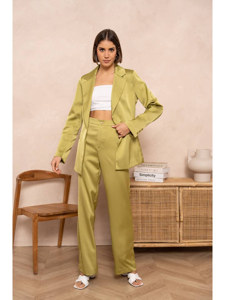 Attentif Paris - Vente Veste de tailleur – femme - Veste cintrée unie en satin20