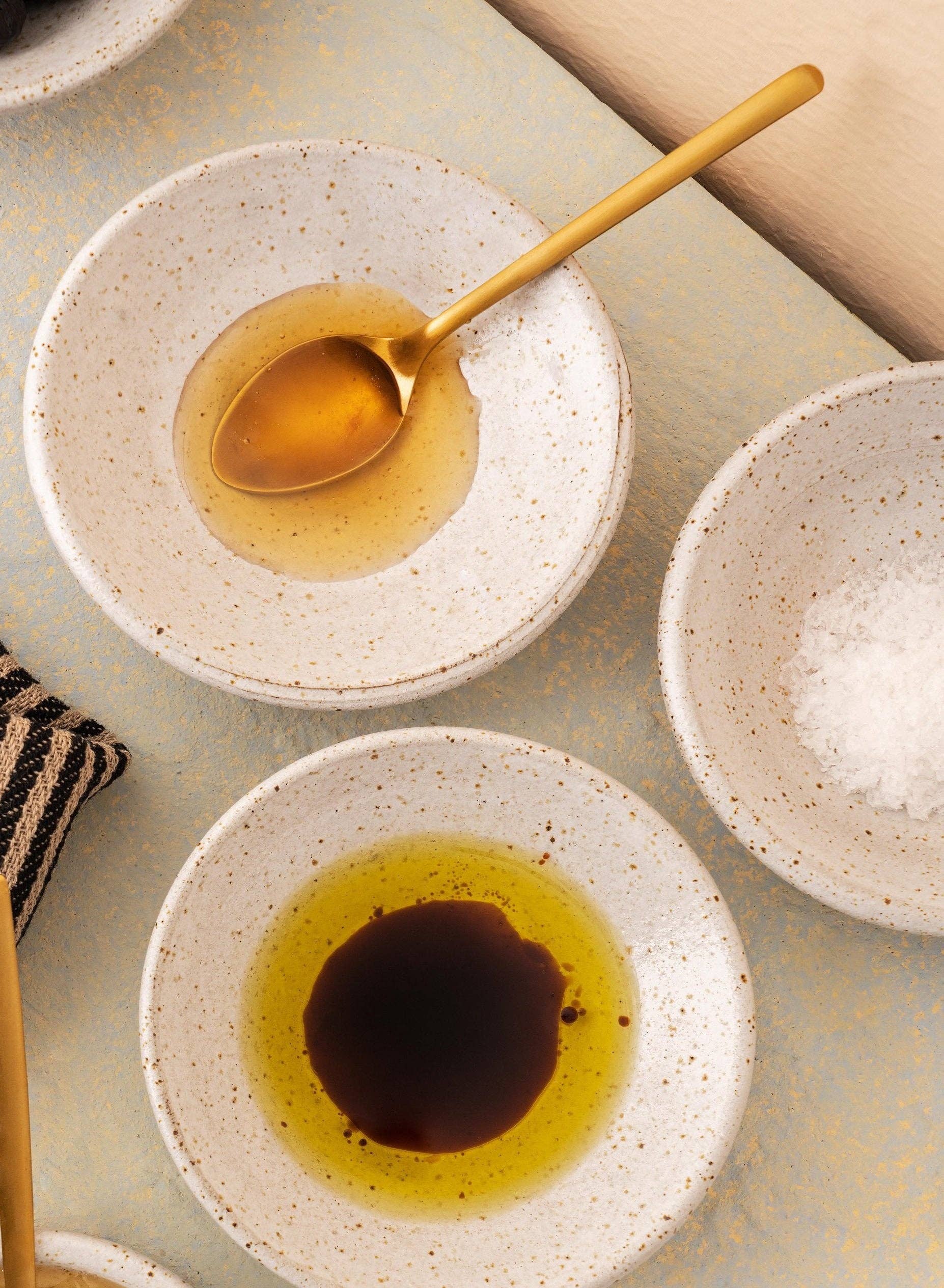 Matthew Jones Ceramics - Wholesale Condiment/Dip Bowl - Set Of Four Vintage White Dip Dishes1