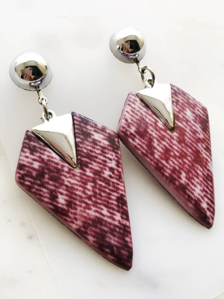 Orecchini vintage viola retrò per la vendita all'ingrosso da parte di Carmen Miller Jewellery