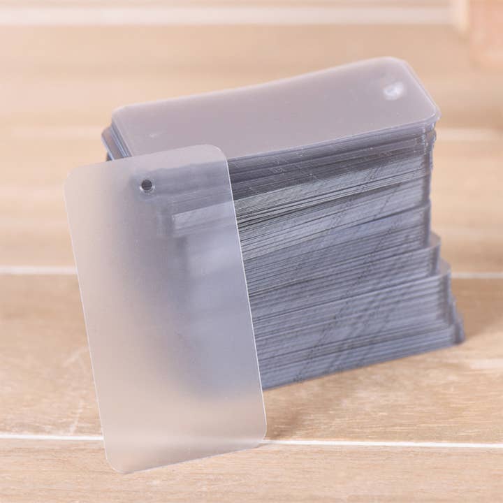 100 Stück, kleine mattierte & transparente Plastik-Blankokartenetiketten für den Großhandel von ByHome