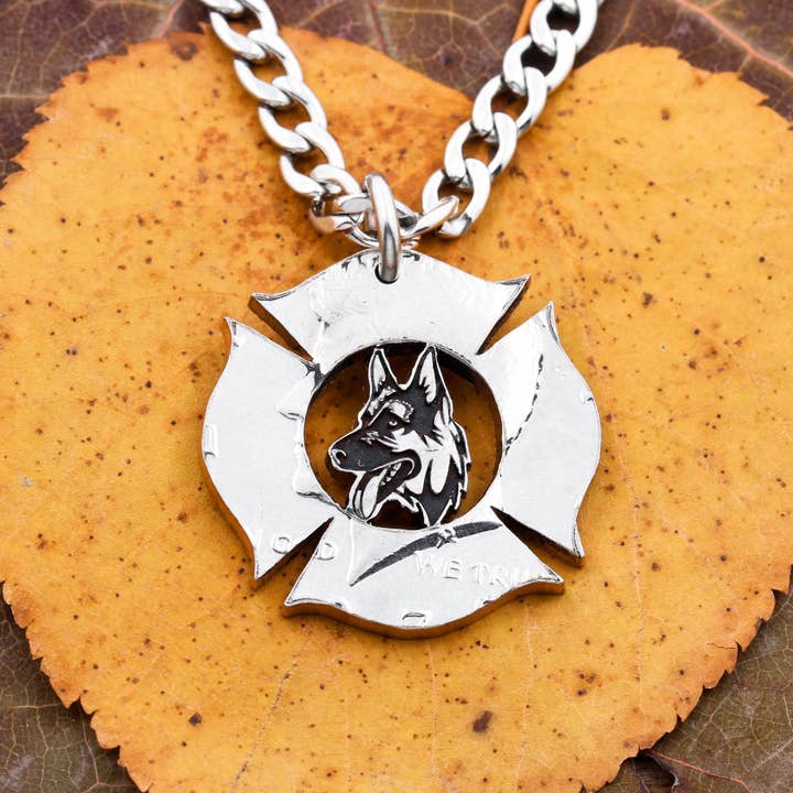 Vuurhond Ketting, Gegraveerde Duitse Herder Hond voor wholesale door NameCoins