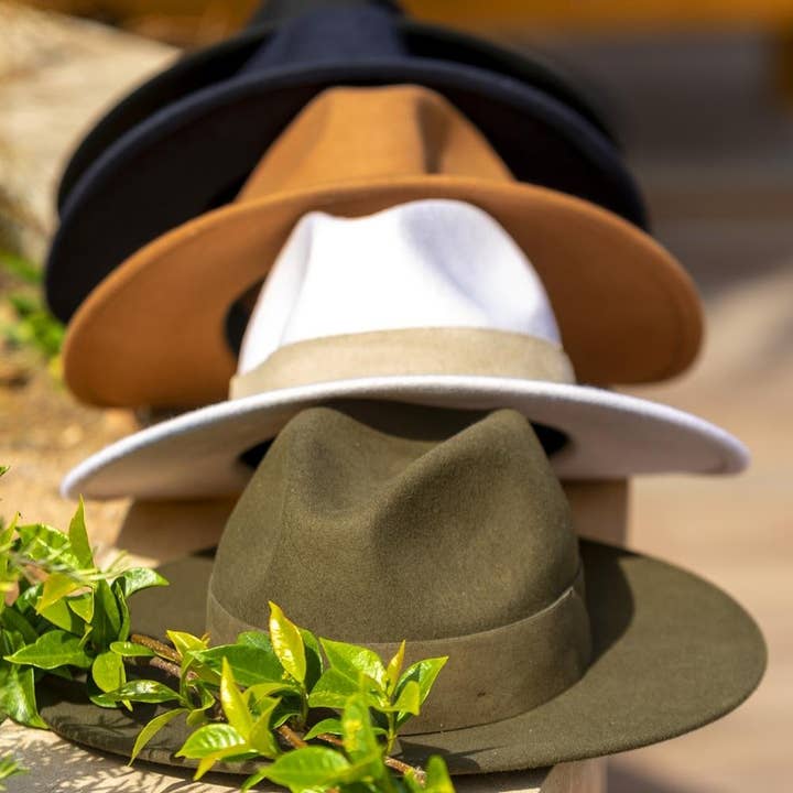 TRAVAUX EN COURS... - Wholesale Fedora - Unisex - WIDE BRIM HAT - leather braid65