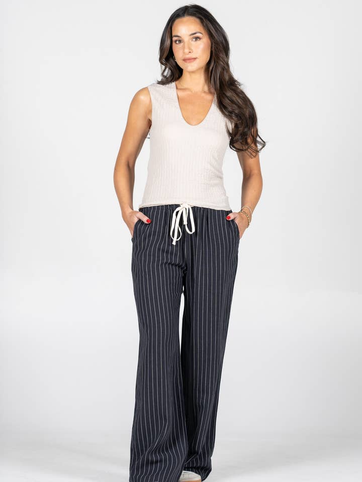 Pantaloni a gamba larga a righe in Ramie Tencel- CEP6326 per la vendita all'ingrosso da parte di C'est Moi Clothing Co