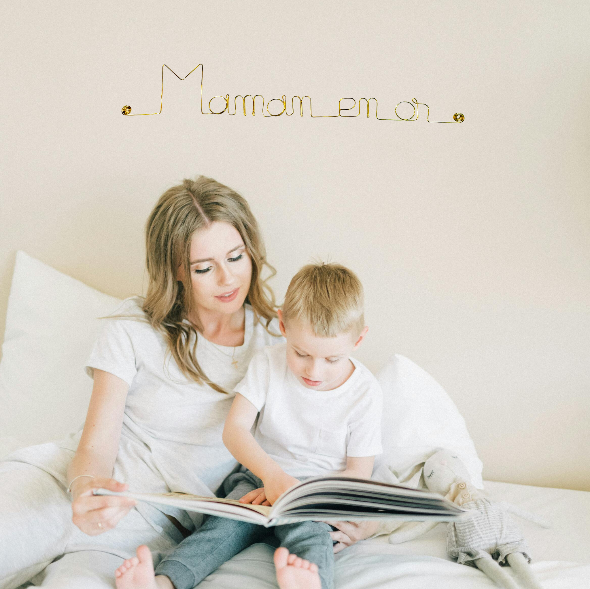 Bijoux de Mur - Wholesale Wall Accent - "Golden Brass Wire Wall Decoration 'Mom in Gold'"2