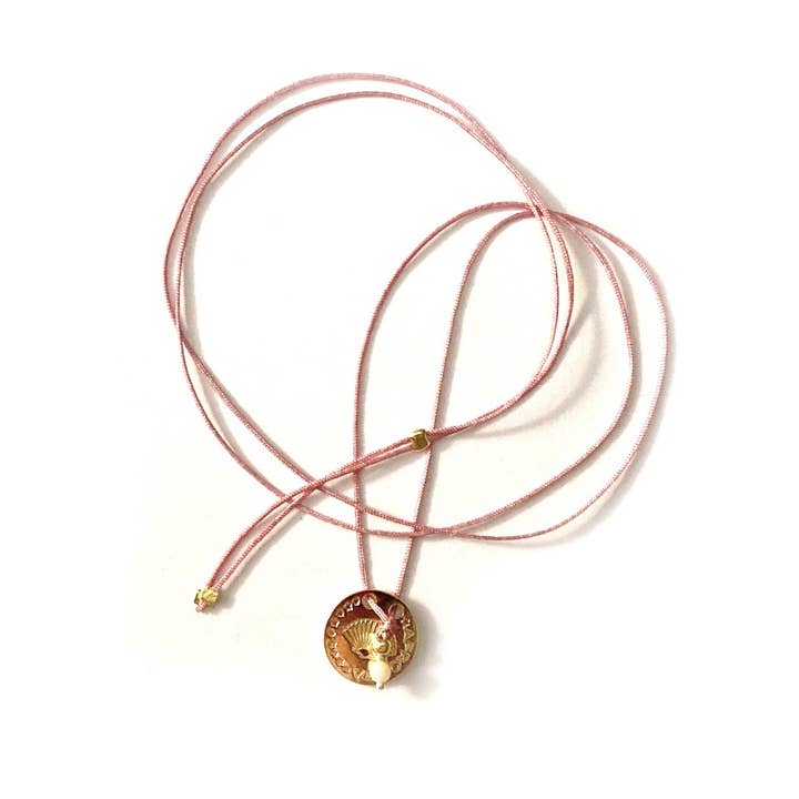 MundoconAlma* - Venta al por mayor Collares con colgantes/abalorios - Collar hilo rosa - Diosa Afrodita - Baño plata /Baño oro