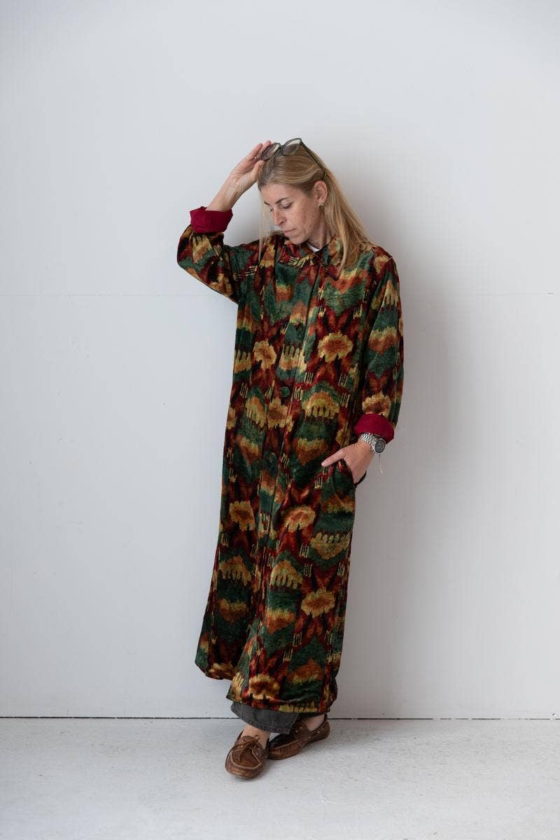 Sanjanaandme - Wholesale Coat - Women's - Meera Silk Velvet Coat4