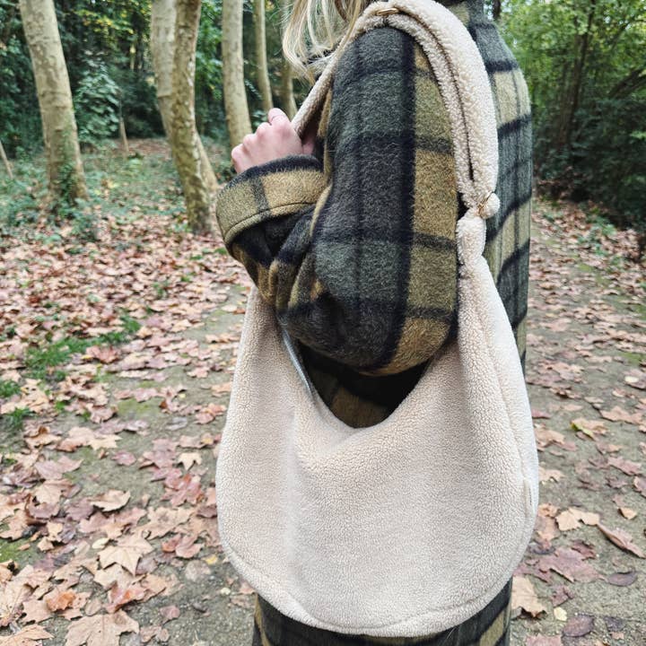 Fluffy croissant taske sandfarvet for engroshandel hos Peman