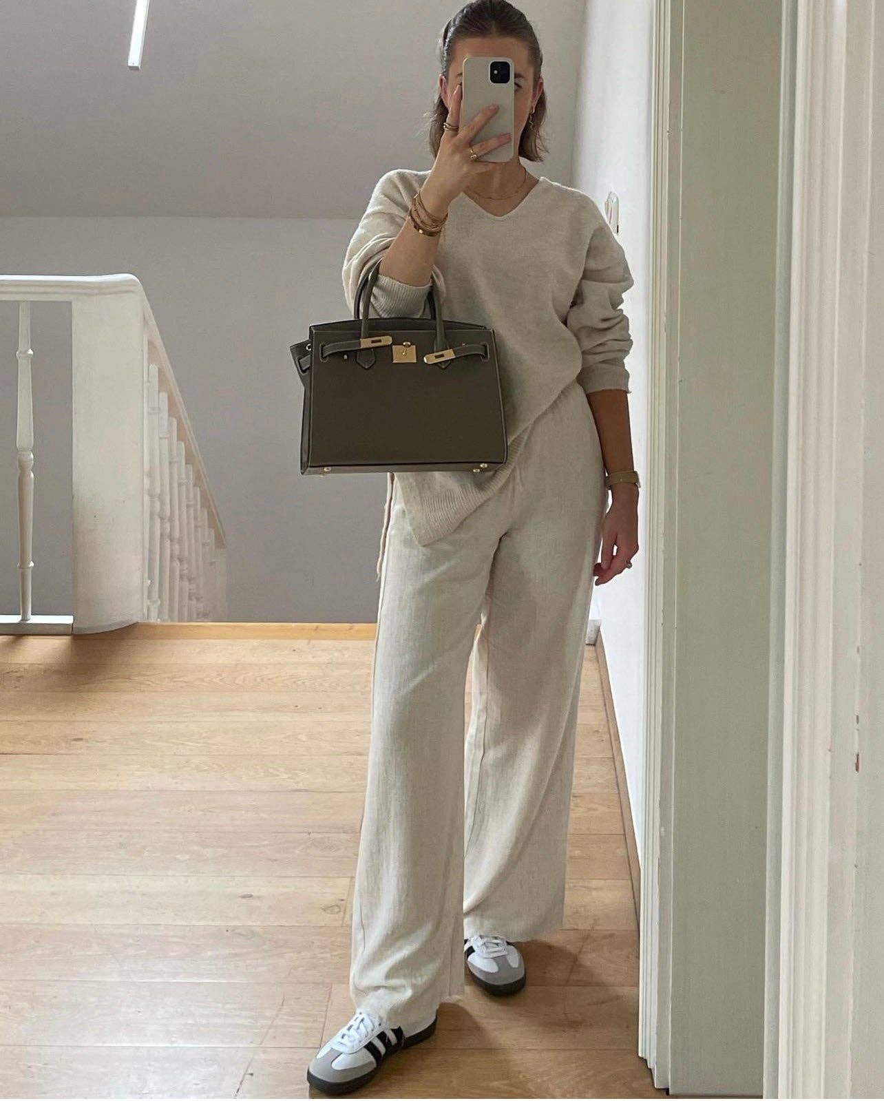 Totes Luxe UK – wholesale Top handle bag – women's – CHELSEA BAG - GREY3