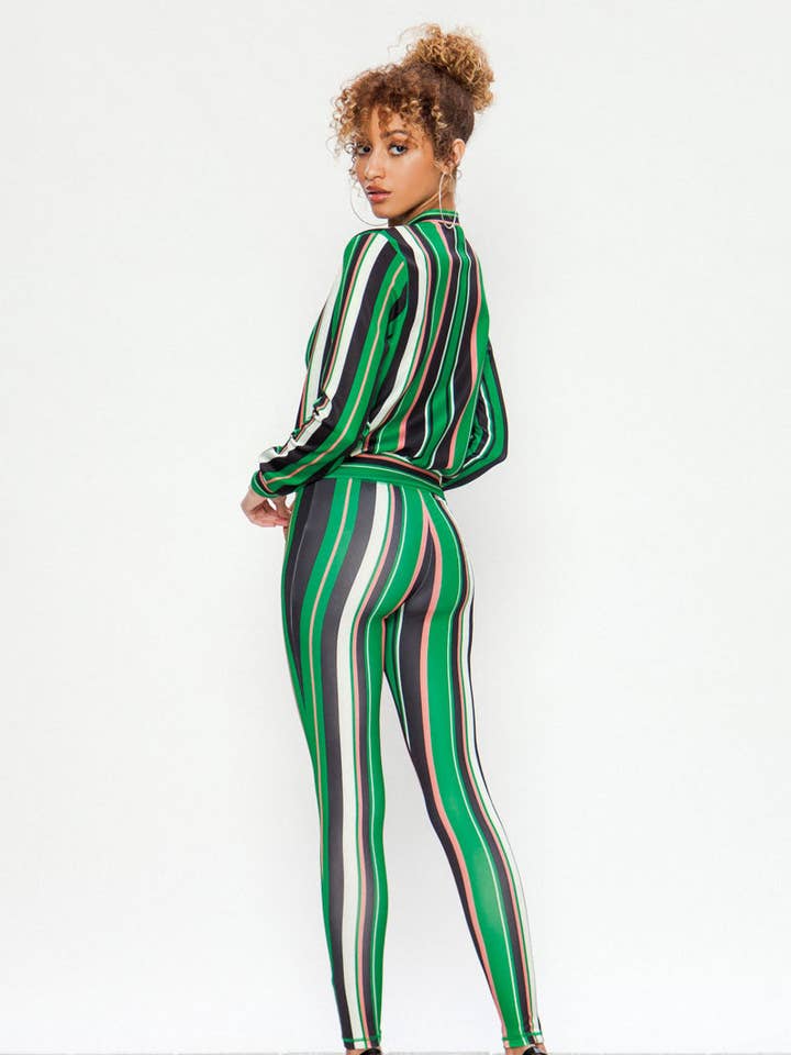 Ensemble de survêtement à rayures verticales à imprimé mixte pour la vente par The Steven Wick Company