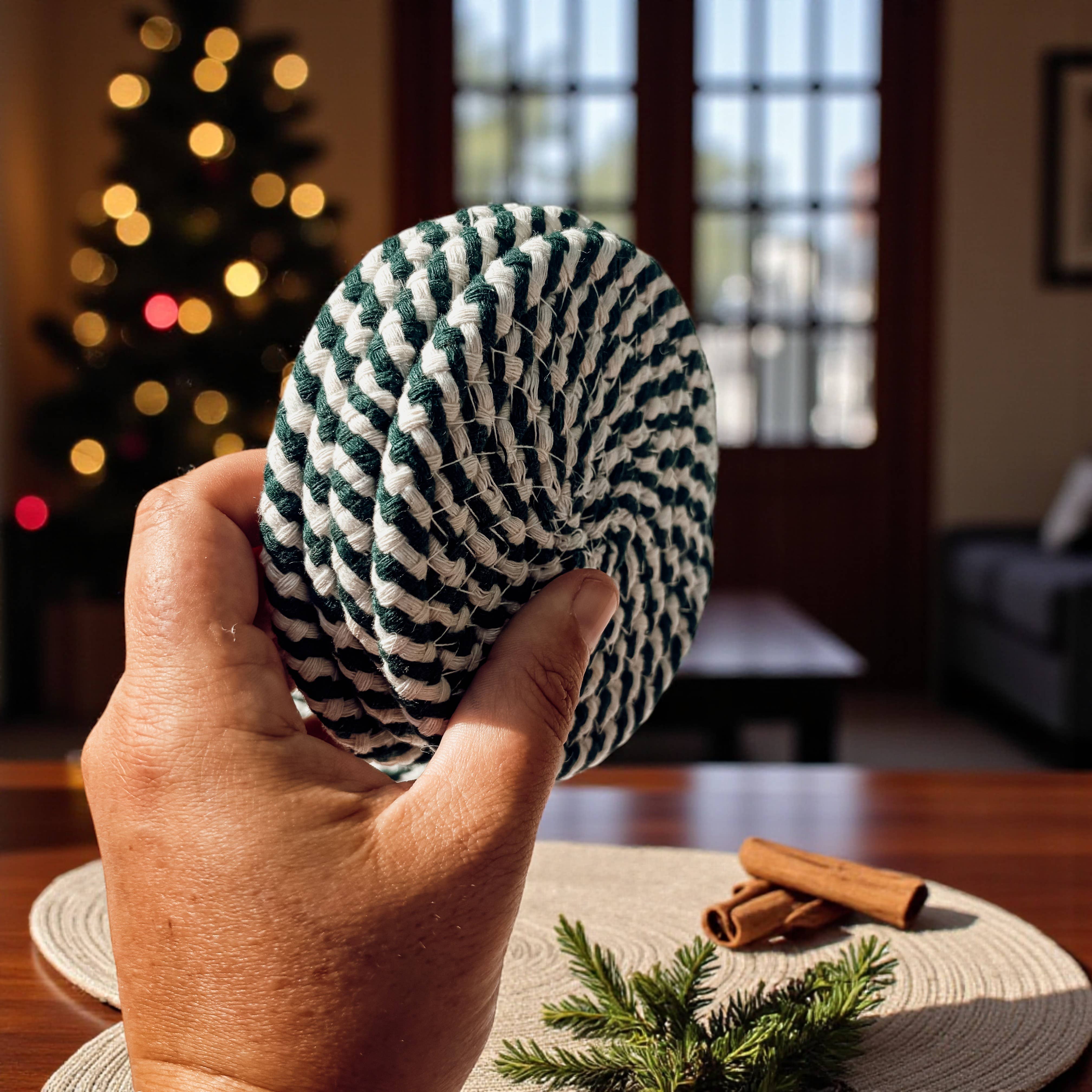 Gia Roma - Wholesale Christmas Decoration - Holiday Fabric Coasters, Red White Christmas Coaster Set38