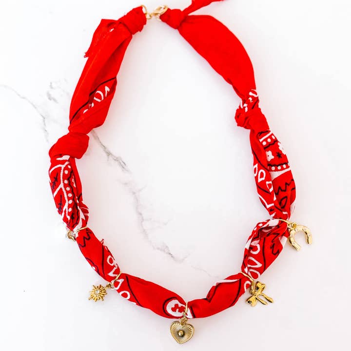 Collana con Ciondolo Bandana | Rosso per la vendita all'ingrosso da parte di Golden Thread
