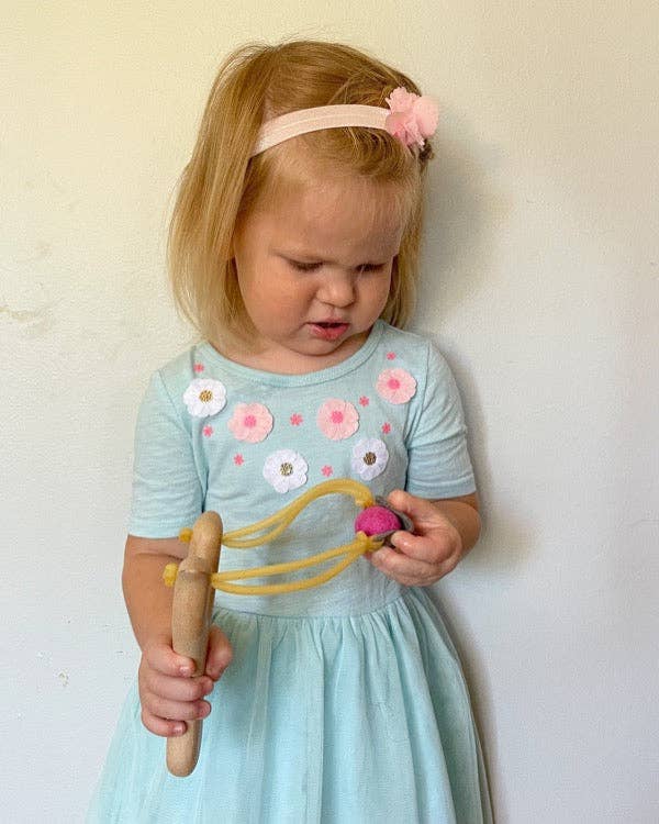 AKUKU - Wholesale Slingshot - Kids - Toy Slingshot with soft Felt balls Ammo4