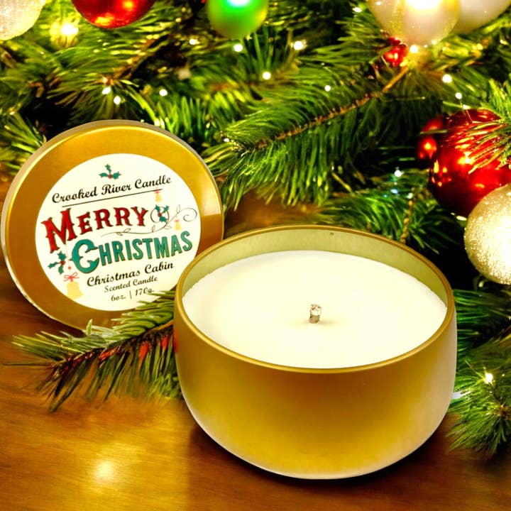 Vela de Cabaña Navideña | Lata de Viaje Dorada | Aroma Festivo para venta al por mayor de Crooked River Candle