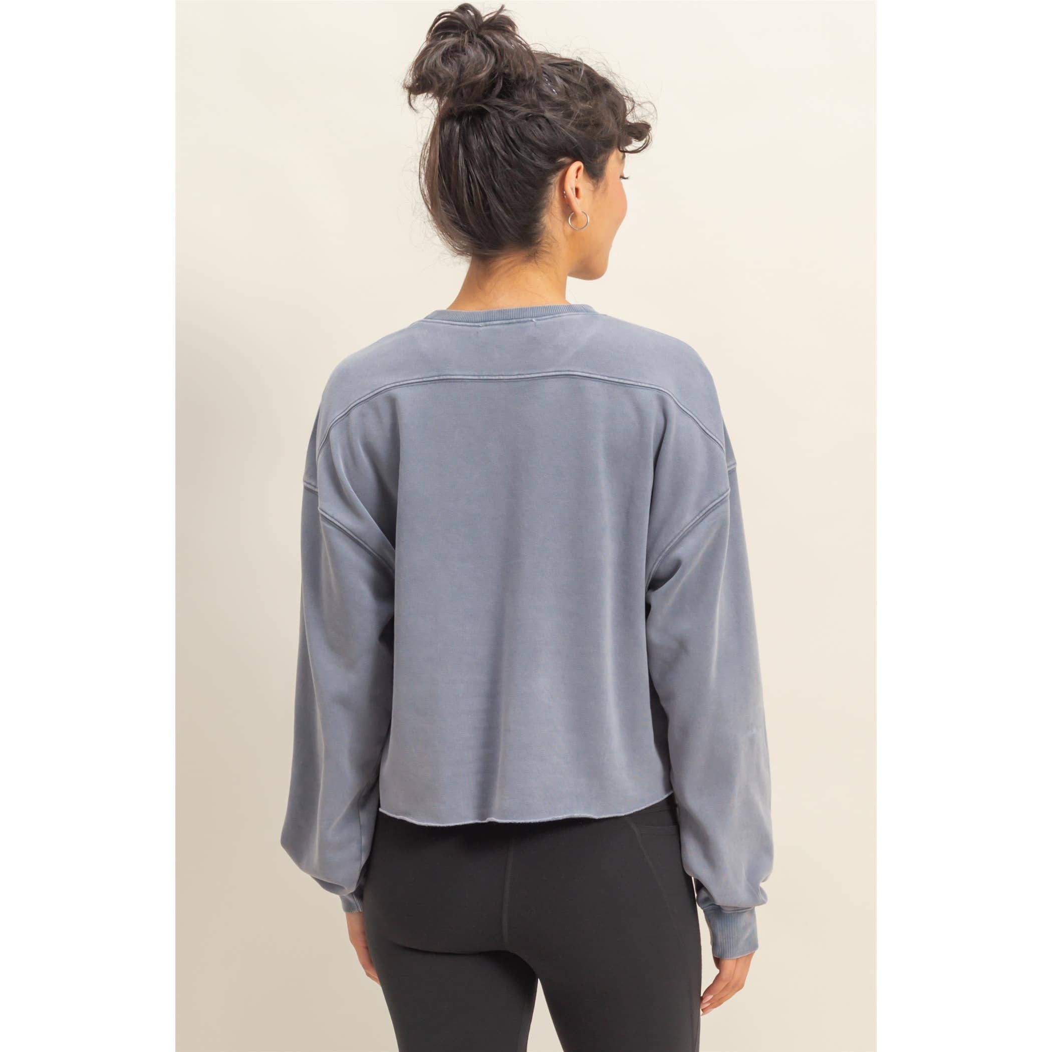 HYFVE - Wholesale Sweatshirt - Women's - Cropped Crewneck Sweatshirt With Oversized Sleeves21