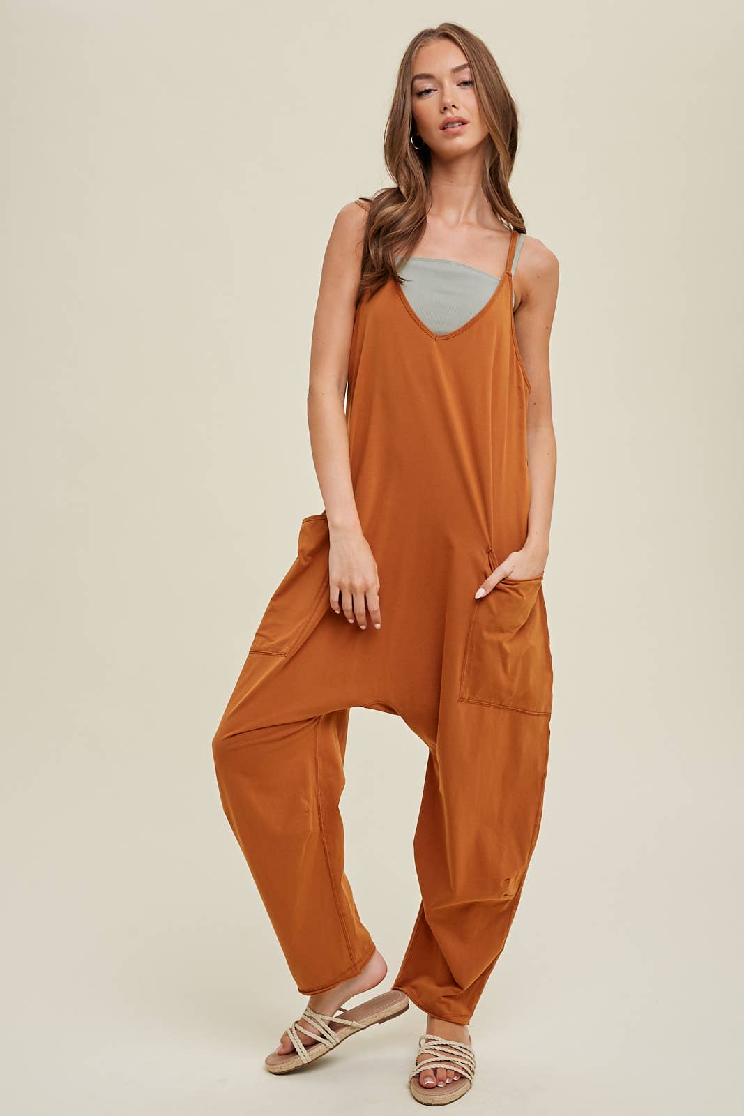 Wishlist Apparel – Engroshandel Jumpsuit - Dame – BEKLÆDNINGSGENSTAND VASKET OVERSIZE STRIKKET JUMPSUIT/WL24-85004