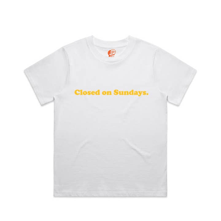 Camiseta holgada Closed On Sundays para mujer para venta al por mayor de Yoko's Mini Mart