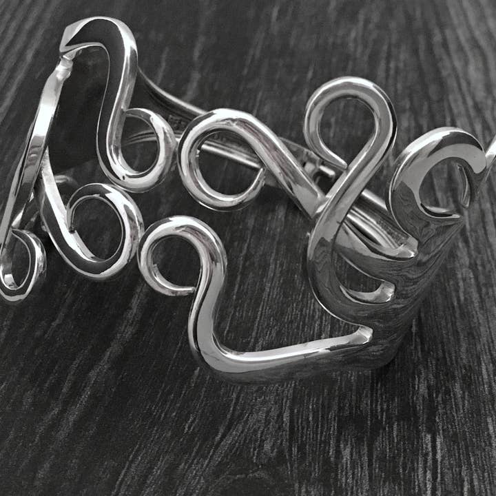 Bracelet celtique double fourche pour la vente par Marchello Art