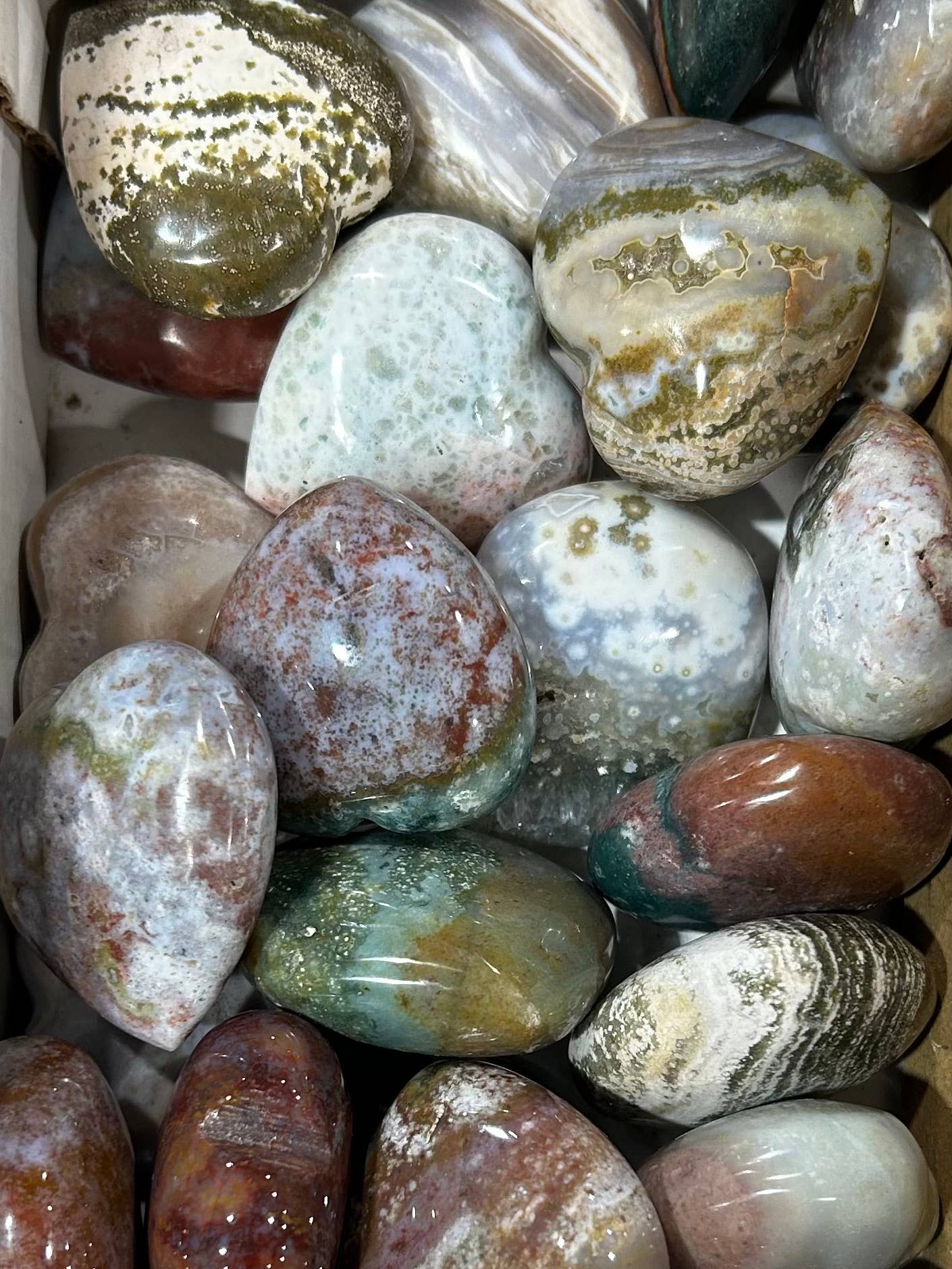 Quasar Gems USA – wholesale Spiritual stone/crystal – Ocean Jasper Small Hearts0