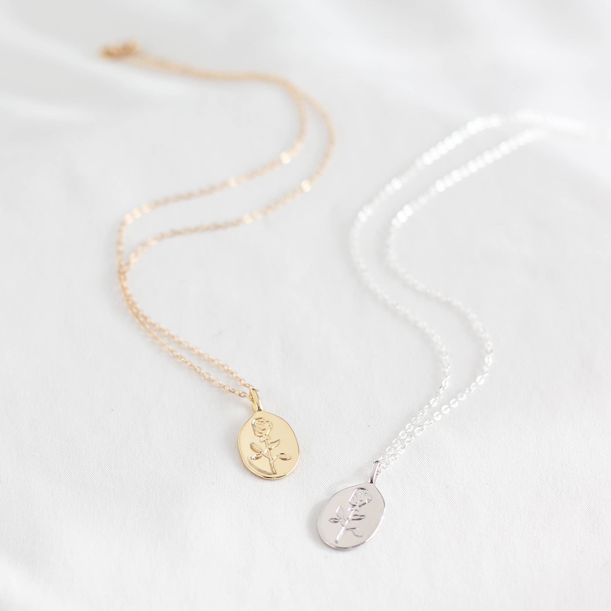 Birch Jewellery - Vente Colliers à pendentif - Collier Médaillon Rose1