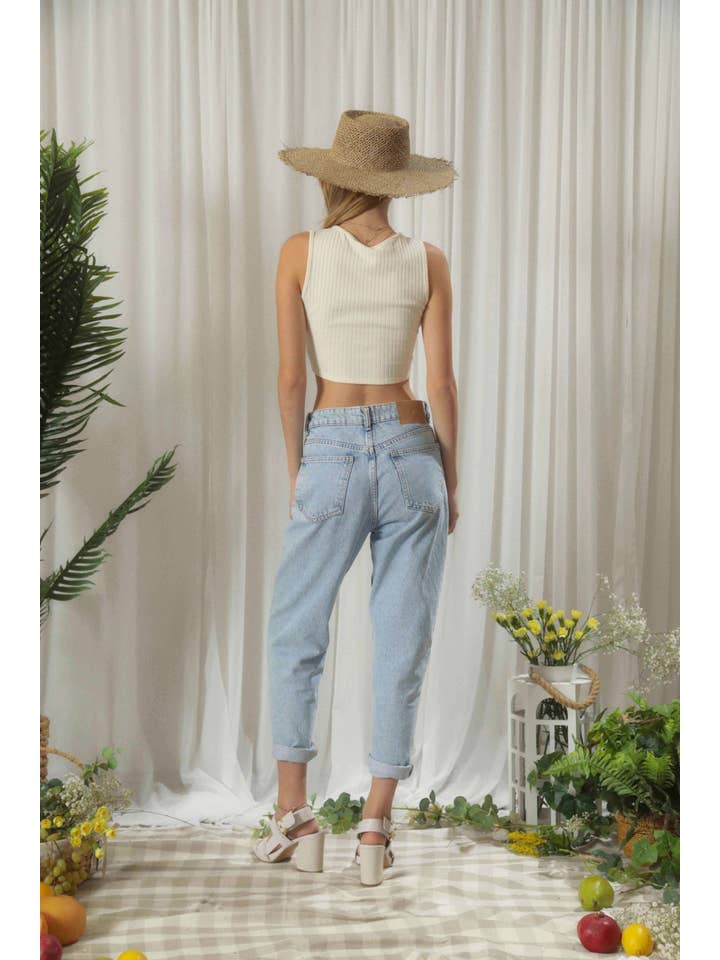 Endless Blu - Vendita all'ingrosso Top in maglia - Donna - TOP CORTO RITAGLIATO FLOREALE A COSTE DJT52125