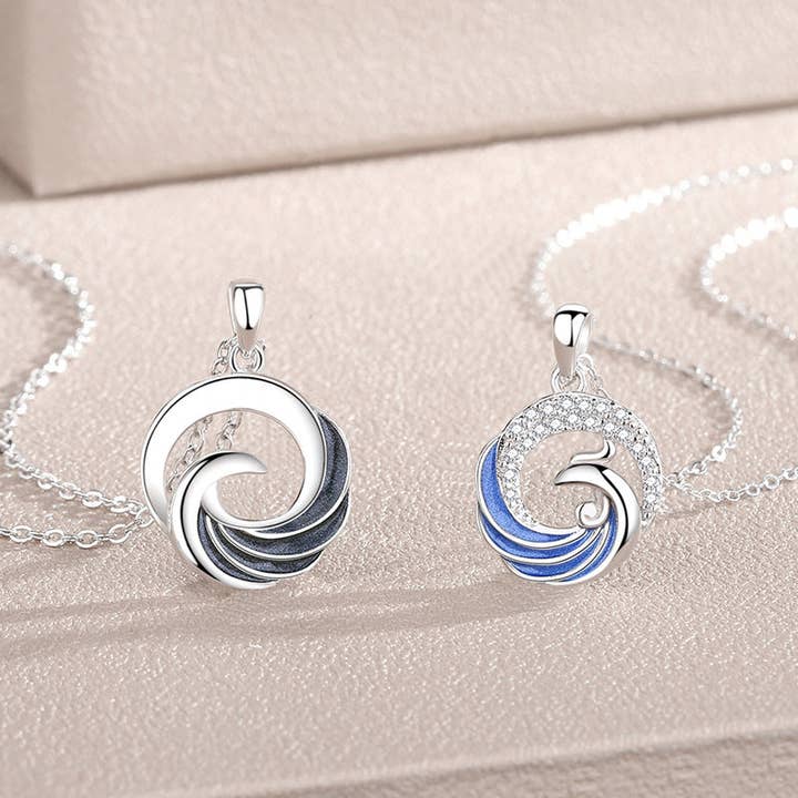 Perimade & Co. LLC - Venta al por mayor Collares con colgantes/abalorios - Collar de pareja con diseño de ave fénix a juego en plata de ley 925